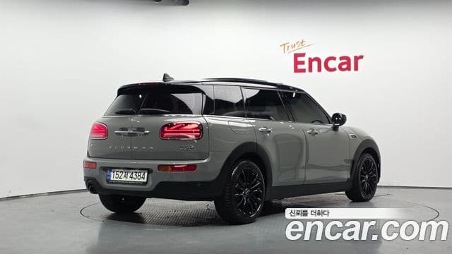 Mini Cooper Clubman 2021 — Фото 2/20