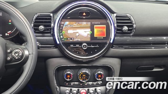 Mini Cooper Clubman 2021 — Фото 13/20