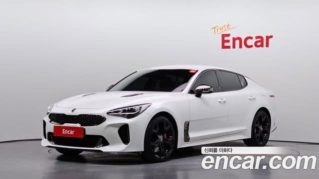 Kia Stinger 2019 — Фото 1/20