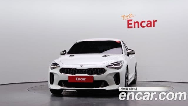 Kia Stinger 2019 — Фото 3/20