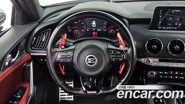Kia Stinger 2019 — Фото 13/20