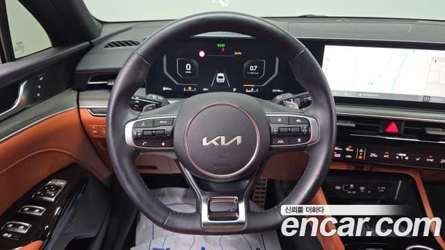 Kia K5 2024 — ფოტო 18/20