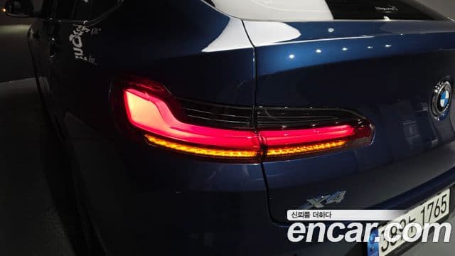 BMW X4 2023 — Photo 8/38