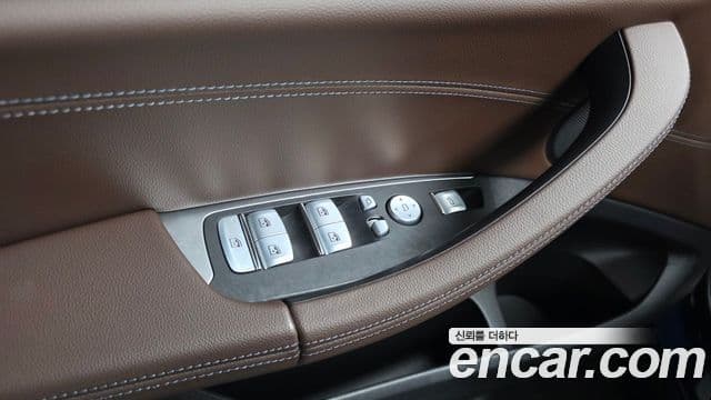BMW X4 2023 — Photo 18/38