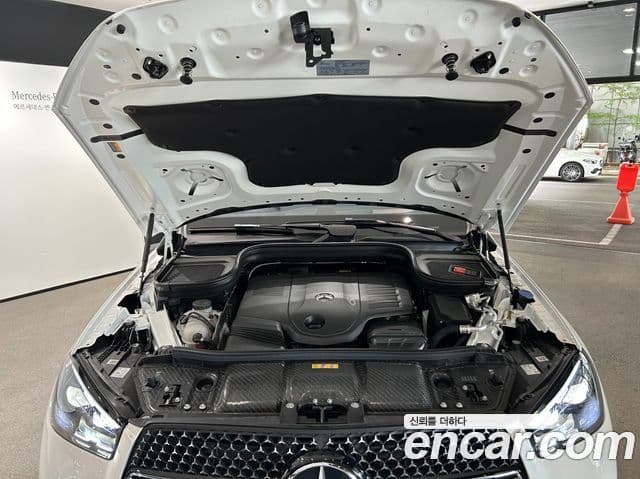 Mercedes-Benz GLE-Class 2026 — Photo 11/19