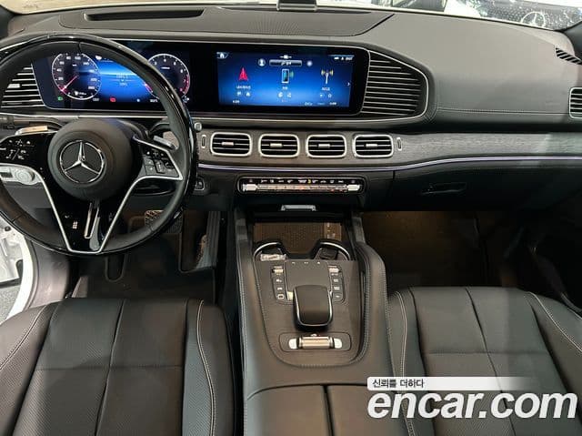 Mercedes-Benz GLE-Class 2026 — Photo 2/19