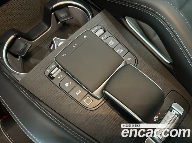Mercedes-Benz GLE-Class 2026 — Photo 4/19