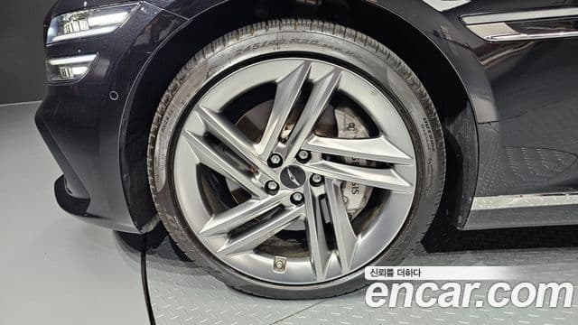 Genesis G80 2024 — Photo 23/37
