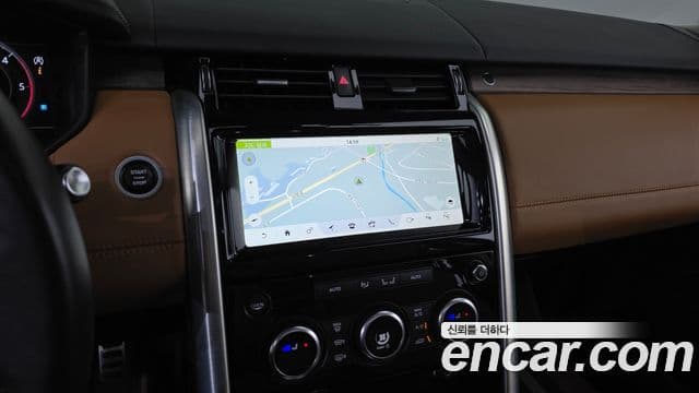 Land Rover Discovery 5 2019 — Фото 13/20
