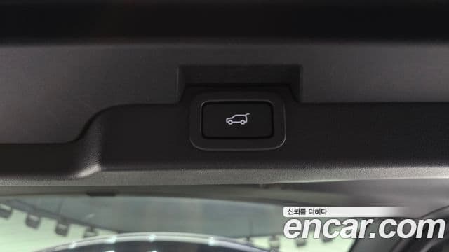 Land Rover Discovery 5 2019 — Фото 19/20