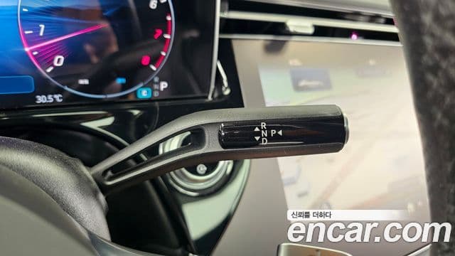 Mercedes-Benz E-Class 2024 — Photo 8/33