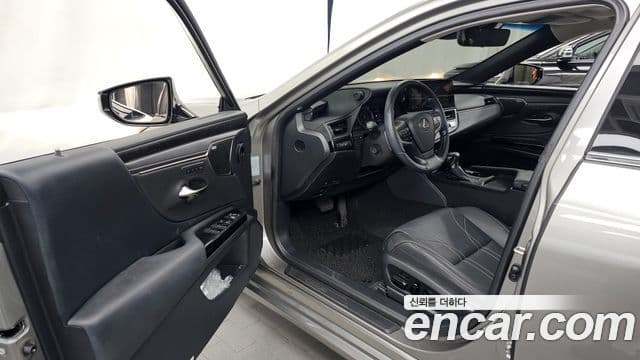 Lexus ES300h 2024 — Şəkil 4/35