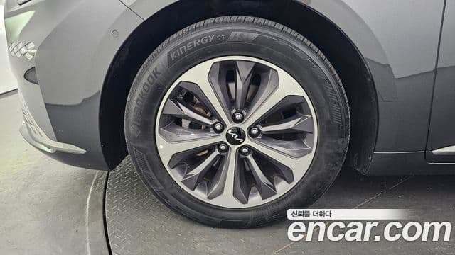 Kia K8 2022 — Şəkil 21/33