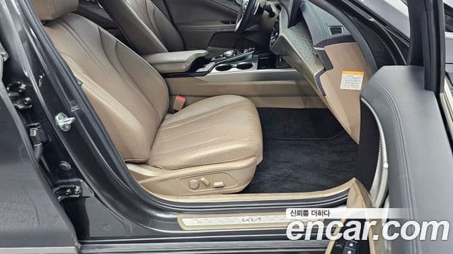 Kia K8 2022 — Şəkil 16/33