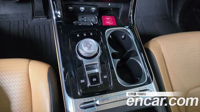Kia Carnival 2021 — Фото 8/20