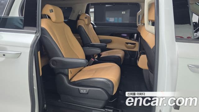 Kia Carnival 2021 — Фото 12/20