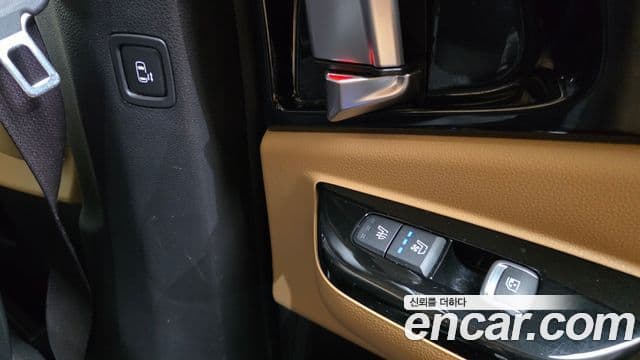 Kia Carnival 2021 — Фото 17/20