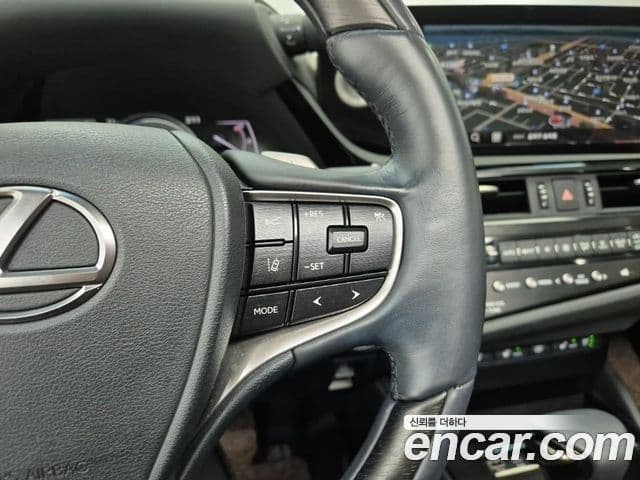 Lexus ES300h 2024 — Şəkil 12/19