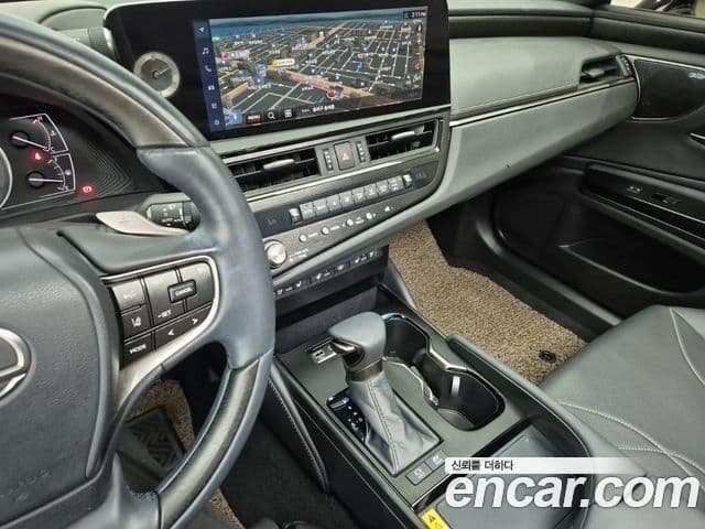 Lexus ES300h 2024 — Şəkil 7/19