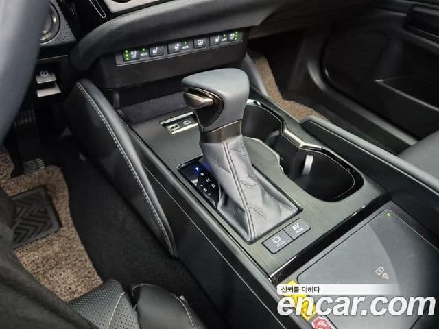 Lexus ES300h 2024 — Şəkil 6/19