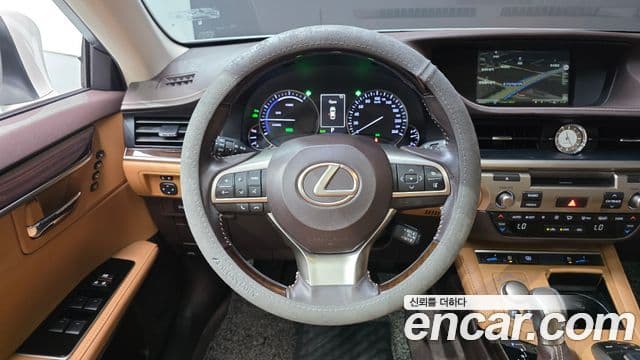 Lexus ES300h 2018 — Şəkil 2/30