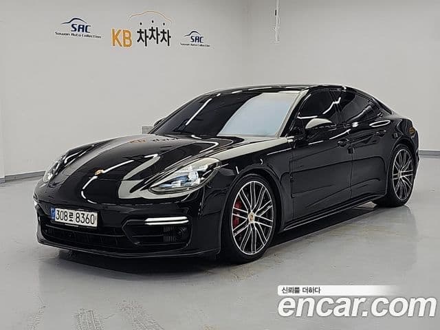 Porsche Panamera 2019 — Photo 1/9