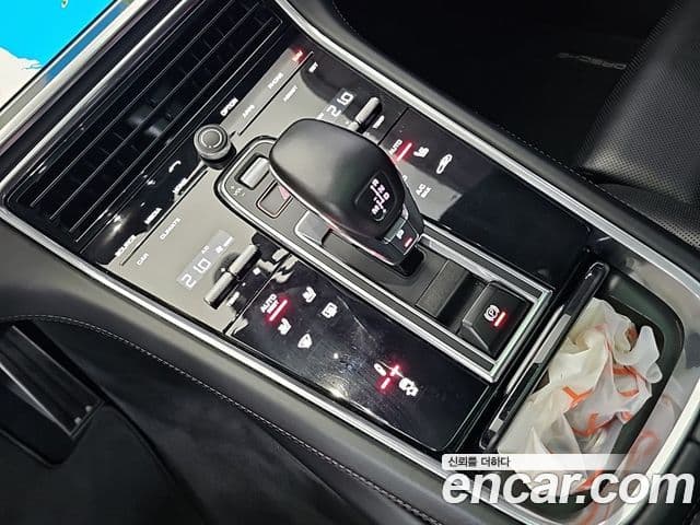 Porsche Panamera 2019 — Photo 9/9