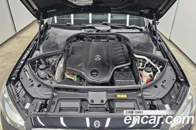 Mercedes-Benz S-Class 2025 — Photo 20/20