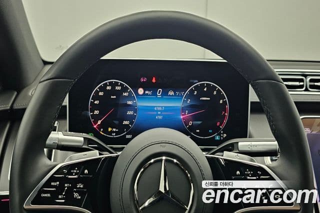 Mercedes-Benz S-Class 2025 — Photo 4/20
