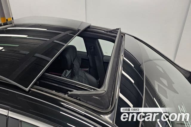 Mercedes-Benz S-Class 2025 — Photo 18/20