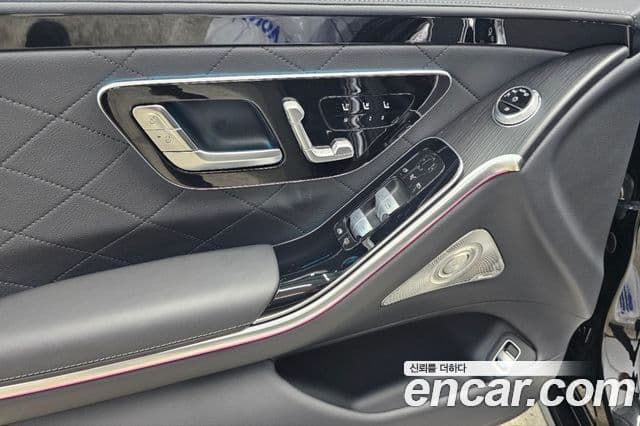 Mercedes-Benz S-Class 2025 — Photo 16/20