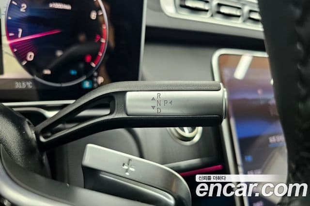 Mercedes-Benz S-Class 2025 — Photo 5/20