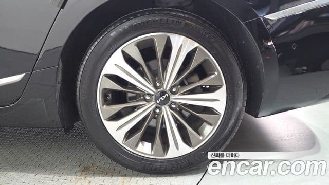 Kia K8 2023 — Şəkil 24/35