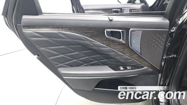 Kia K8 2023 — Photo 14/35