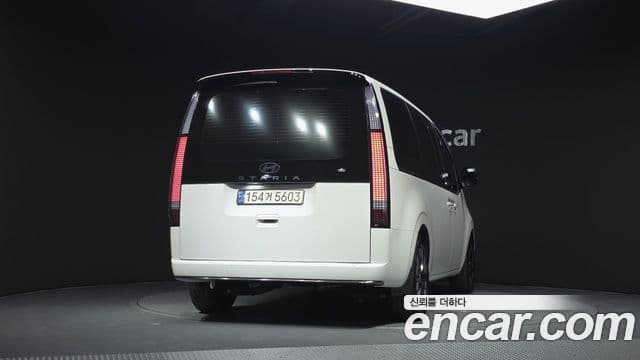 Hyundai Staria 2024 — Фото 4/20
