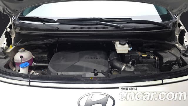 Hyundai Staria 2024 — Фото 6/20