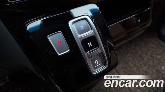 Hyundai Staria 2024 — Фото 9/20