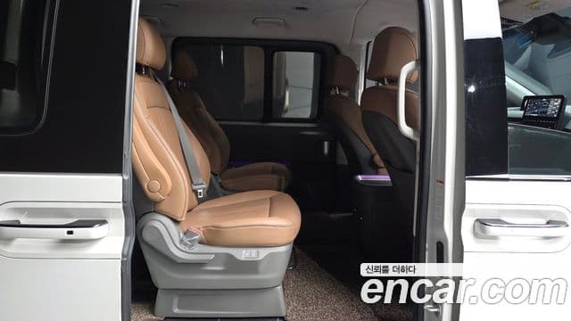 Hyundai Staria 2024 — Фото 12/20