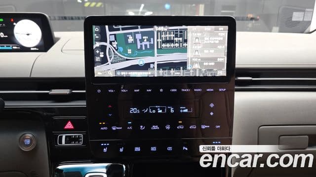 Hyundai Staria 2024 — Фото 14/20