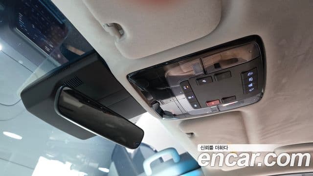Hyundai Staria 2024 — Фото 16/20