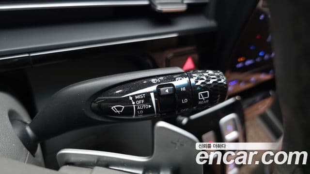 Hyundai Staria 2024 — ფოტო 1/37