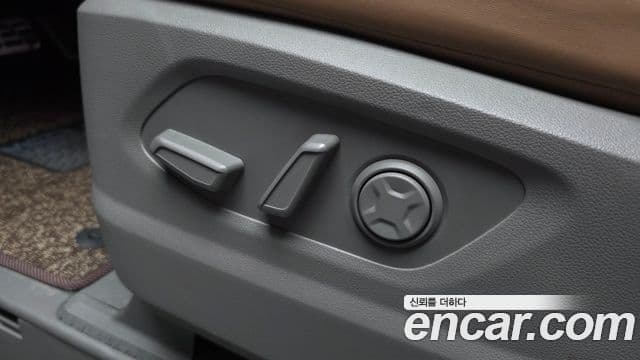 Hyundai Staria 2024 — ფოტო 34/37