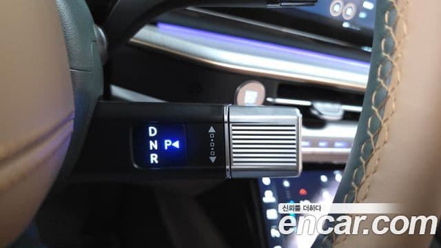 Hyundai Grandeur Hybrid 2023 — Photo 1/20