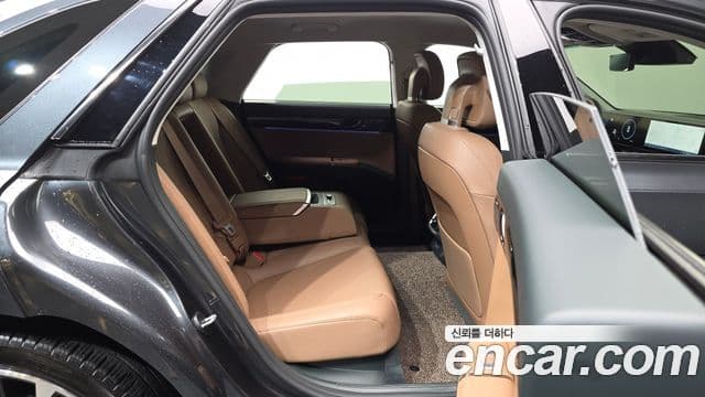 Hyundai Grandeur Hybrid 2023 — Photo 17/20