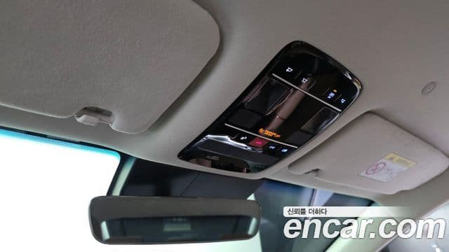 Hyundai Grandeur Hybrid 2023 — Photo 9/20
