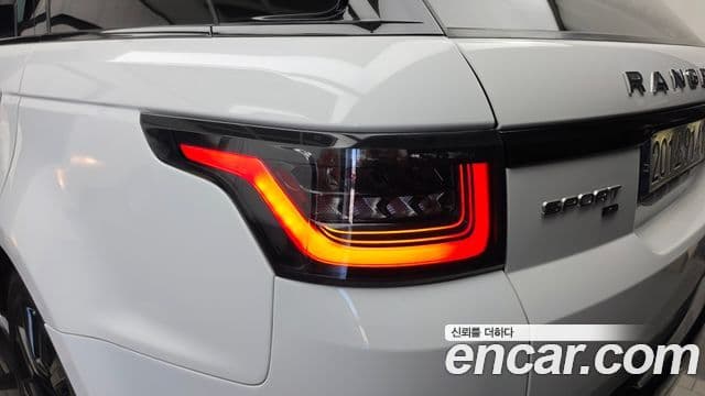 Land Rover Range Rover Sport 2021 — Photo 3/37