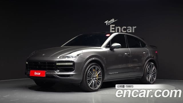 Porsche Cayenne 2021 — Photo 8/20