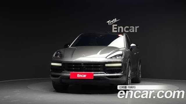 Porsche Cayenne 2021 — Photo 10/20