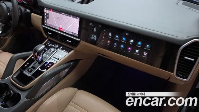 Porsche Cayenne 2021 — Photo 3/20