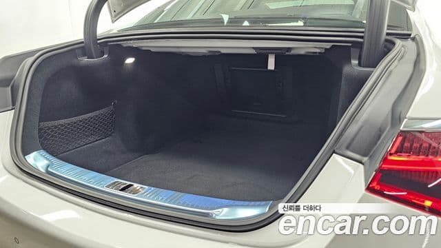 Mercedes-Benz S-Class 2025 — Photo 7/18